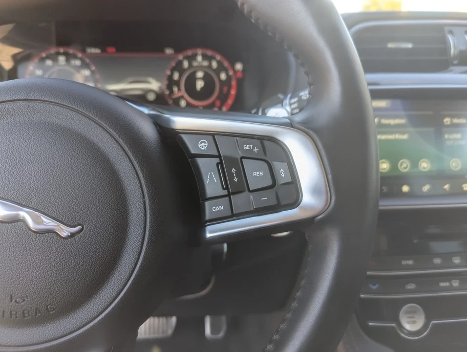 2020 Jaguar F-Pace - Image 17 of 21