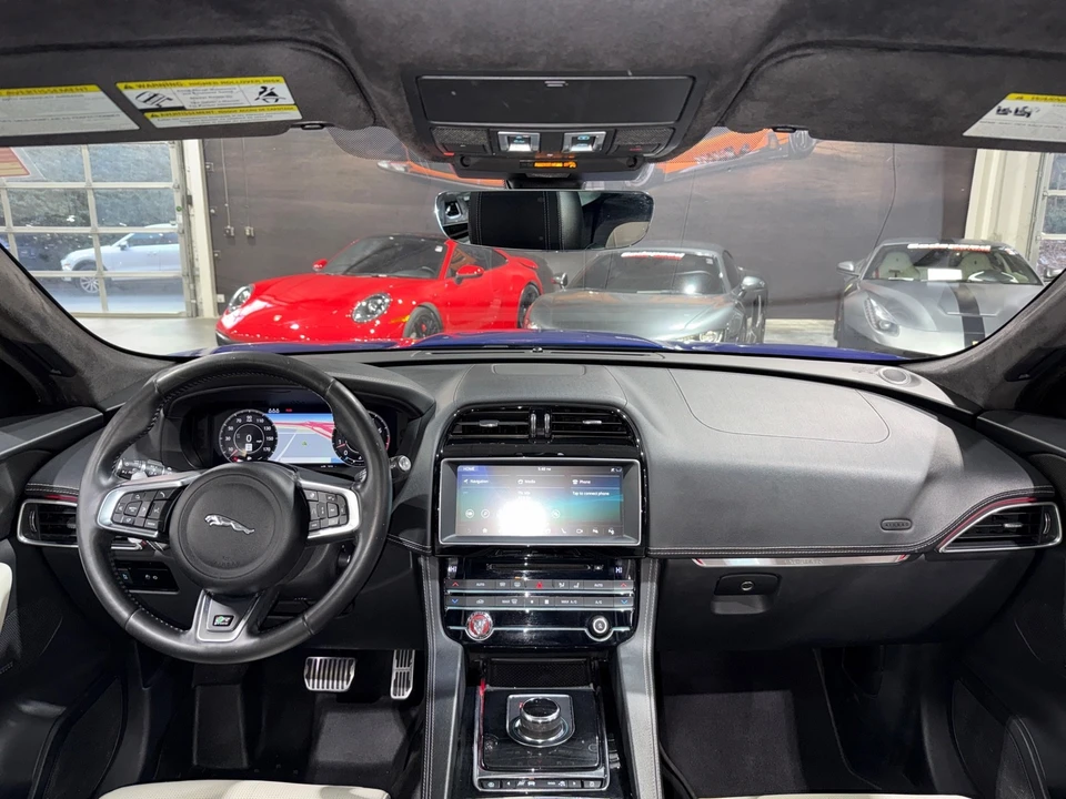 2020 Jaguar F-Pace - Image 9 of 12