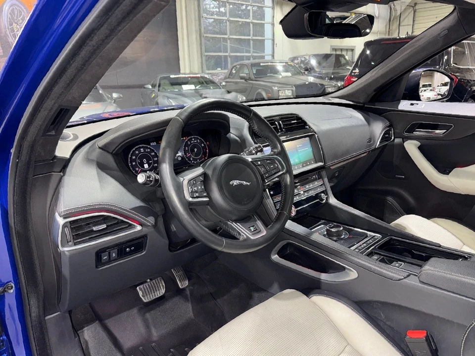 2020 Jaguar F-Pace - Image 8 of 12