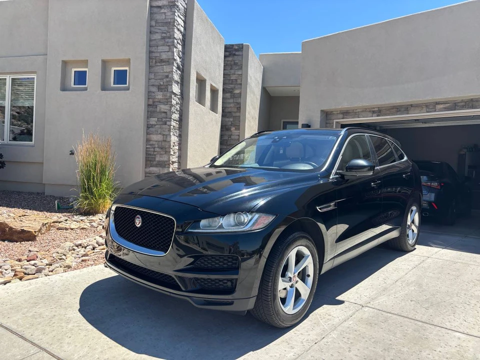 2020 Jaguar F-Pace - Image 3 of 9