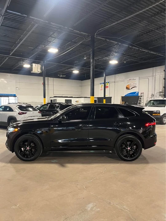 2020 Jaguar F-Pace - Image 3 of 18