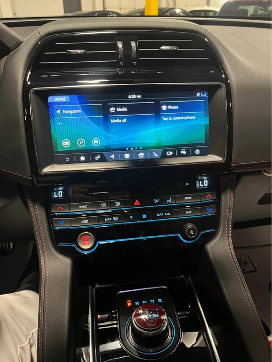2020 Jaguar F-Pace - Image 11 of 18