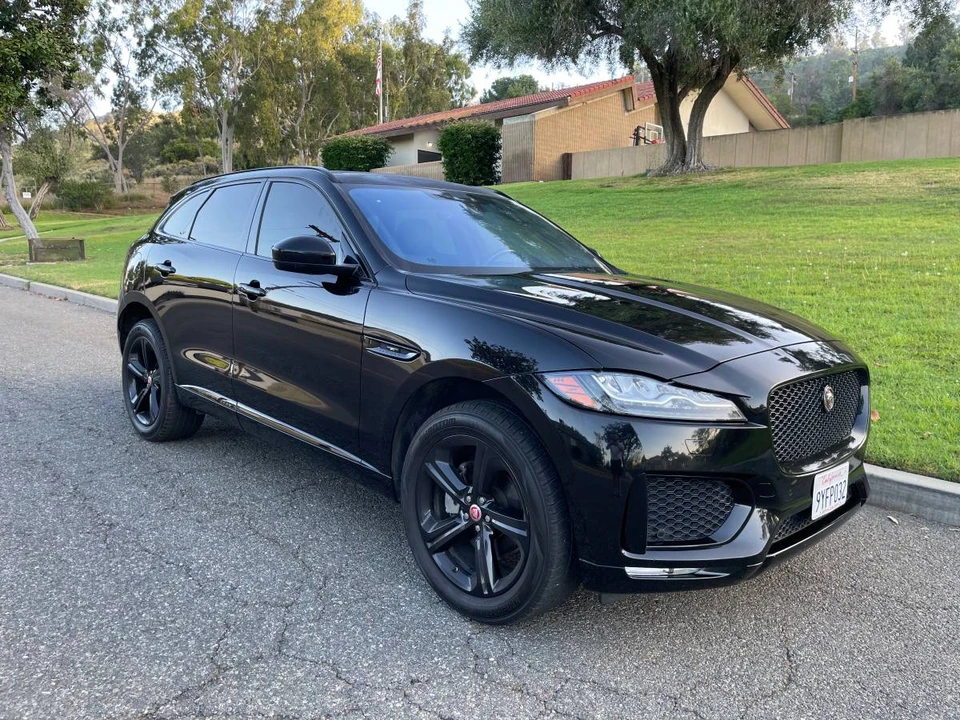 2020 Jaguar F-Pace - Image 7 of 15