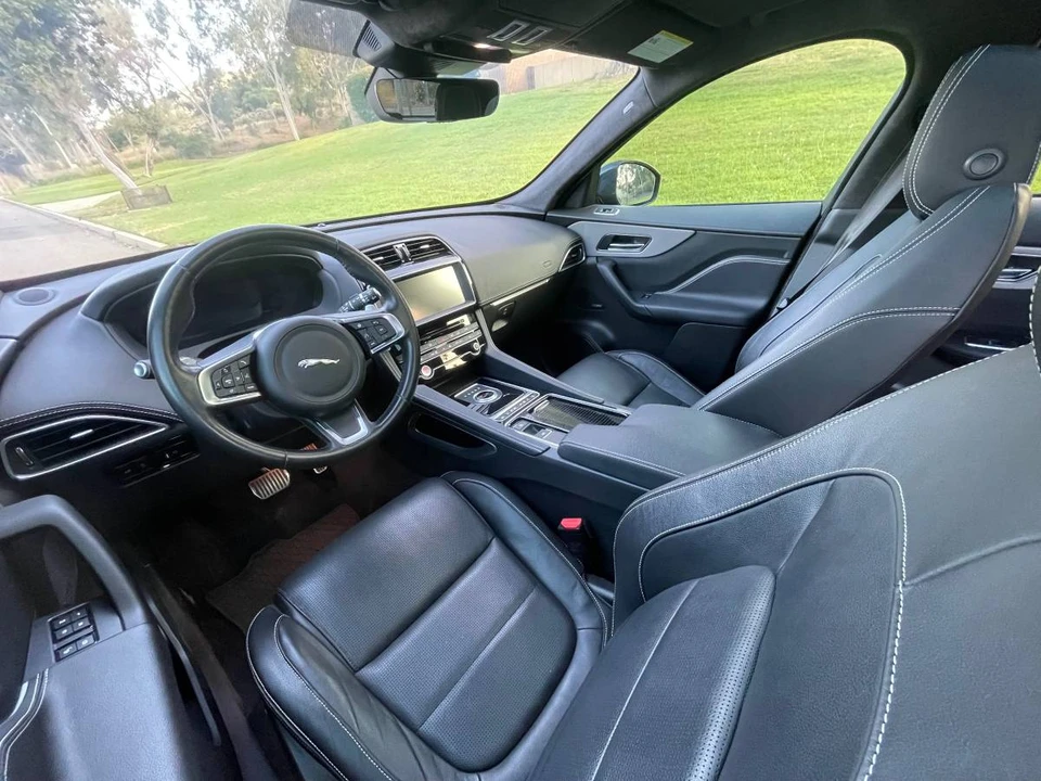 2020 Jaguar F-Pace - Image 10 of 15