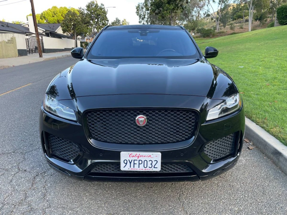2020 Jaguar F-Pace - Image 8 of 15