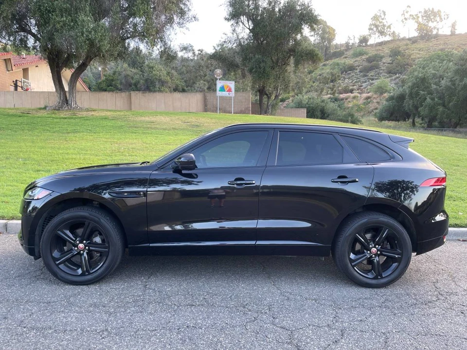 2020 Jaguar F-Pace - Image 3 of 16