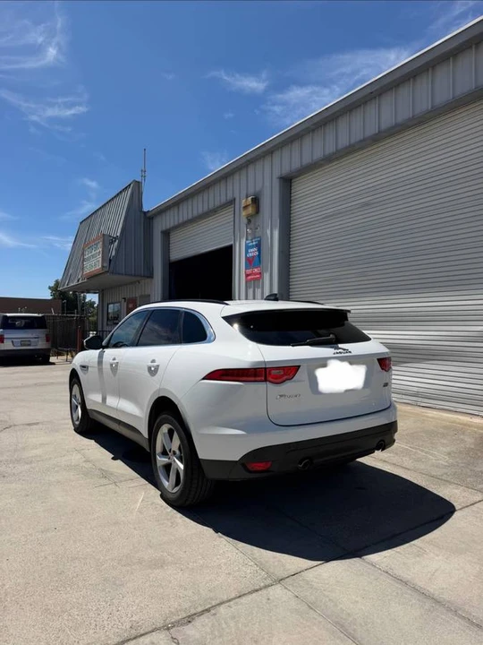 2020 Jaguar F-Pace - Image 4 of 11