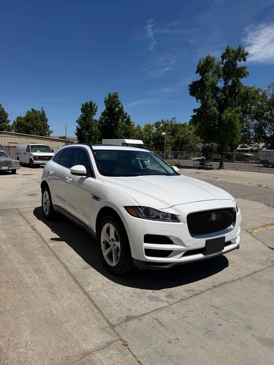 2020 Jaguar F-Pace - Image 3 of 11
