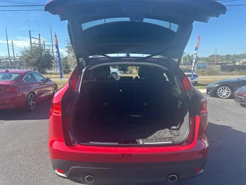 2020 Jaguar F-Pace - Image 17 of 18