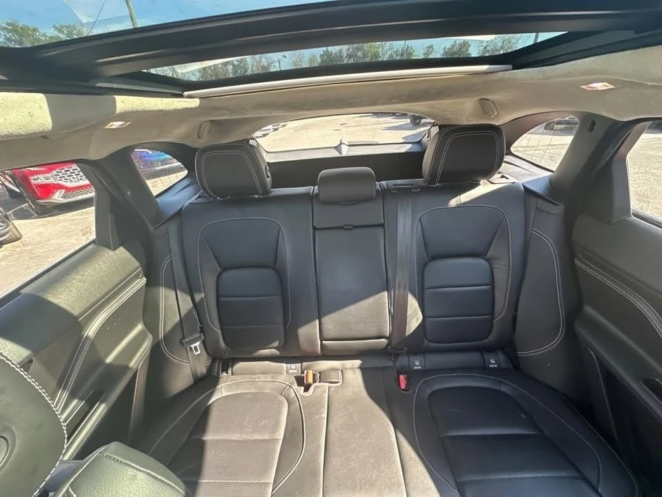 2020 Jaguar F-Pace - Image 13 of 18