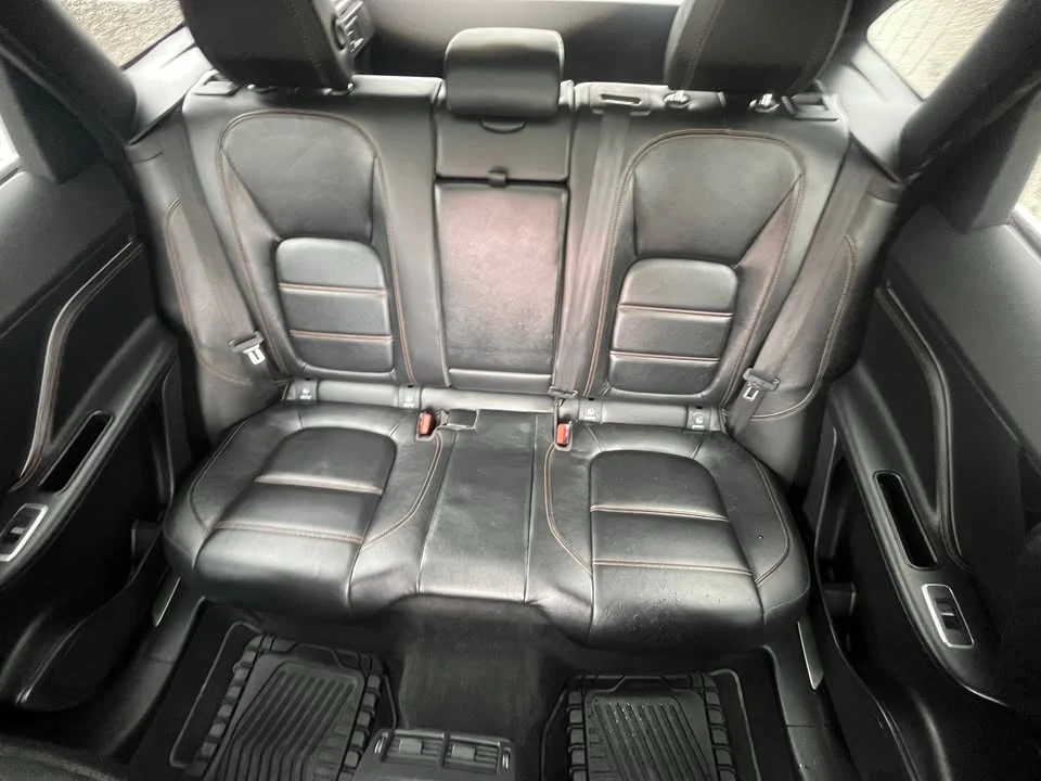 2020 Jaguar F-Pace - Image 7 of 10