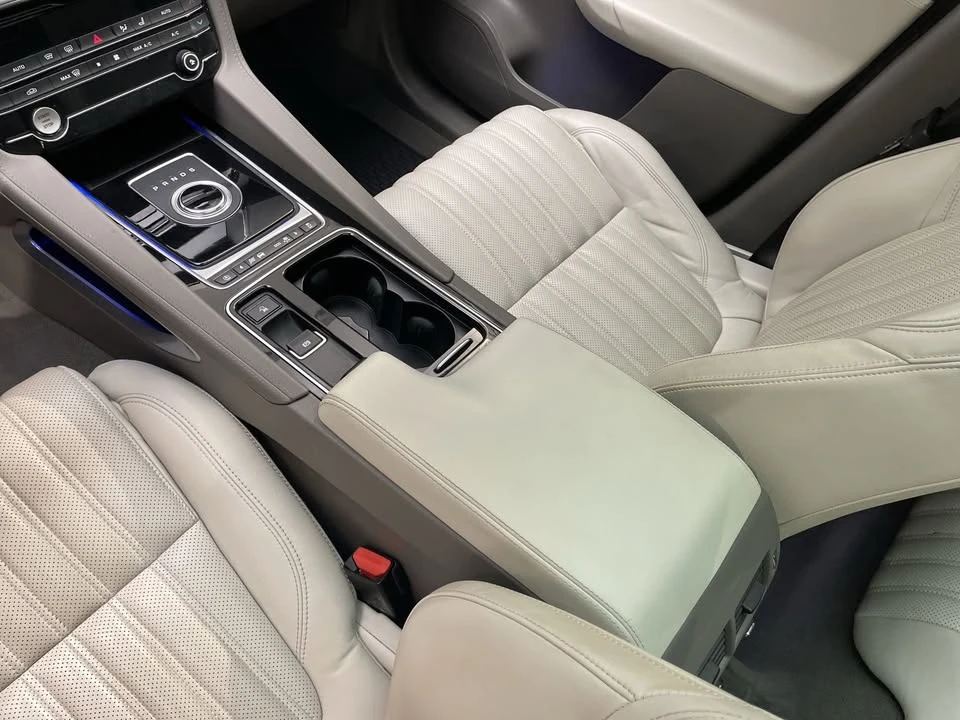 2020 Jaguar F-Pace - Image 17 of 20
