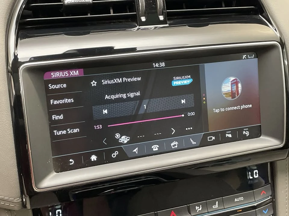 2020 Jaguar F-Pace - Image 13 of 20