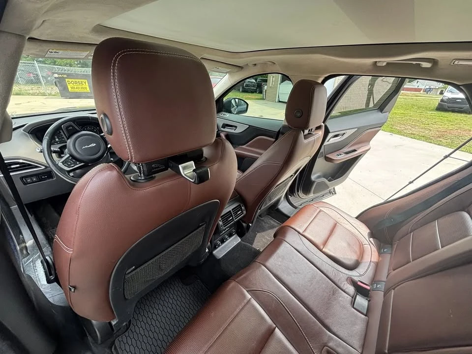 2020 Jaguar F-Pace - Image 15 of 20