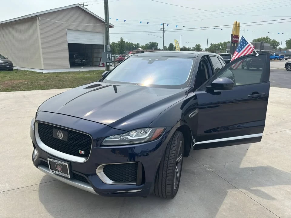 2020 Jaguar F-Pace - Image 5 of 20