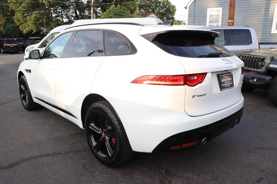 2020 Jaguar F-Pace - Image 3 of 20