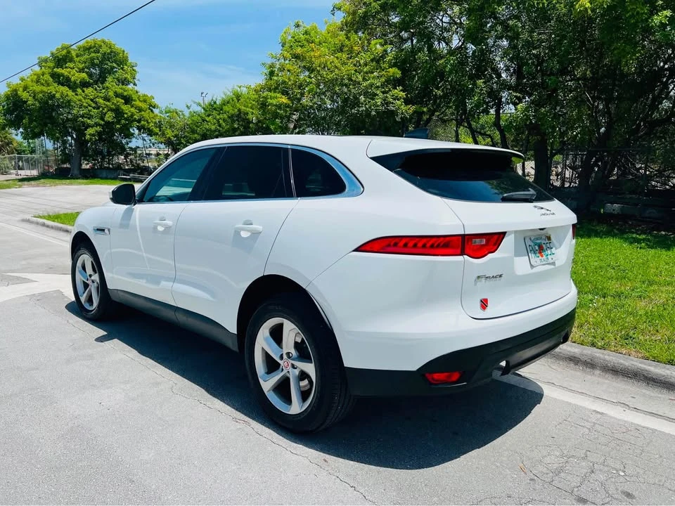 2020 Jaguar F-Pace - Image 10 of 10