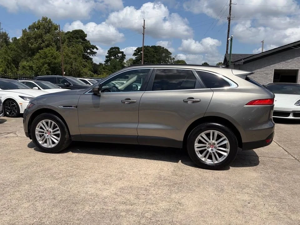 2020 Jaguar F-Pace - Image 9 of 20
