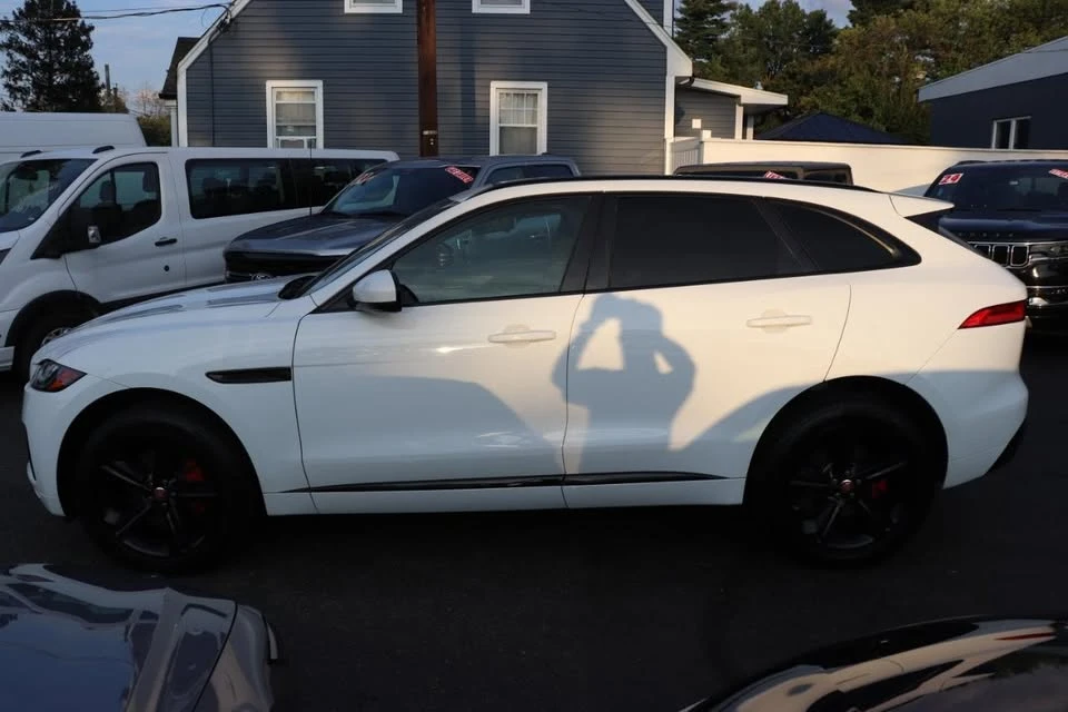 2020 Jaguar F-Pace - Image 2 of 20