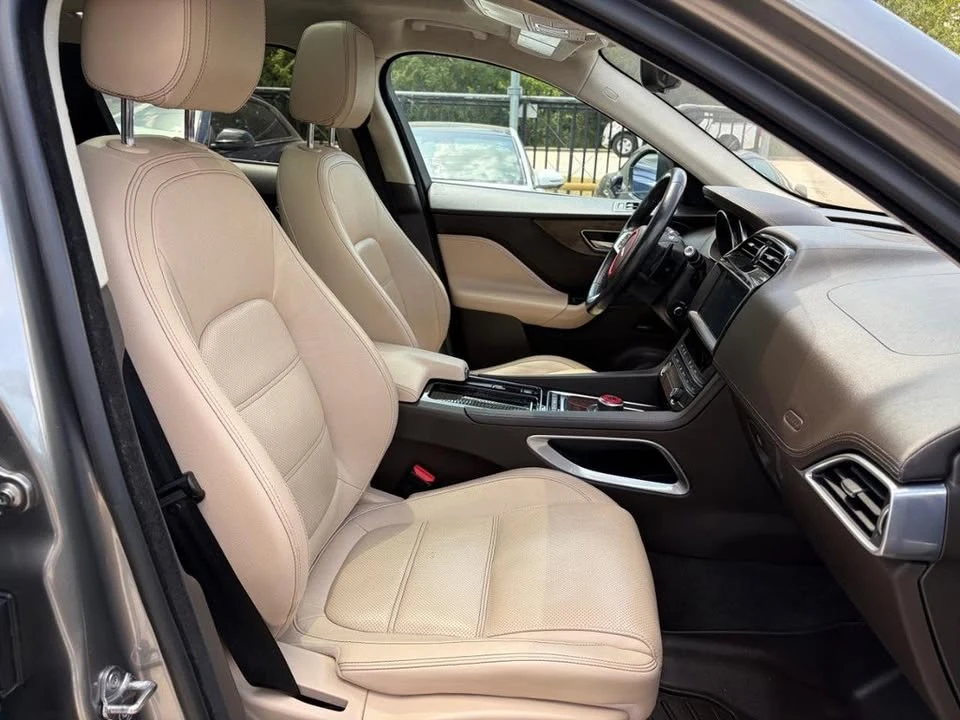 2020 Jaguar F-Pace - Image 14 of 20