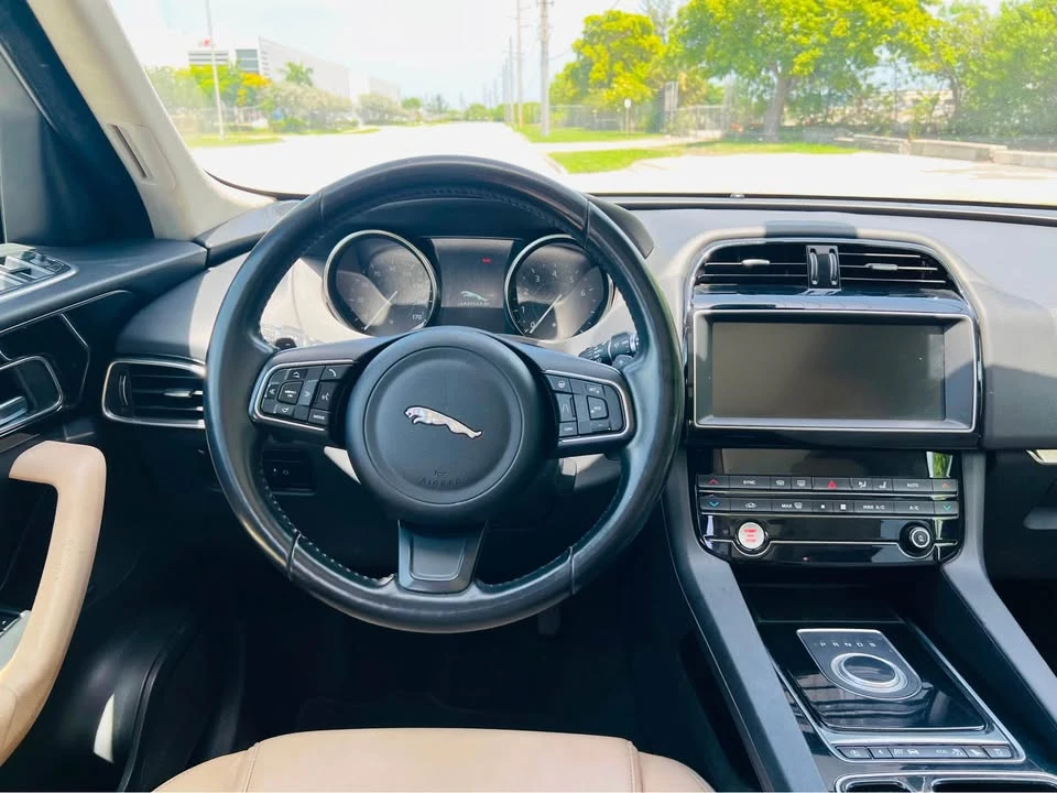2020 Jaguar F-Pace - Image 2 of 10