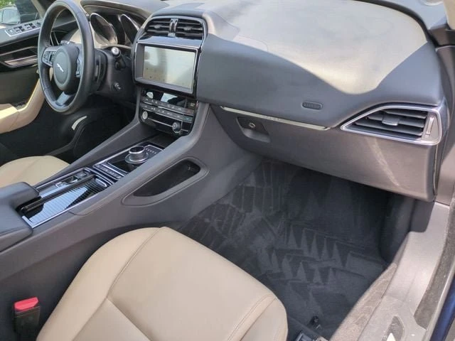 2020 Jaguar F-Pace - Image 14 of 20