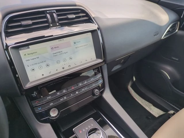 2020 Jaguar F-Pace - Image 12 of 20