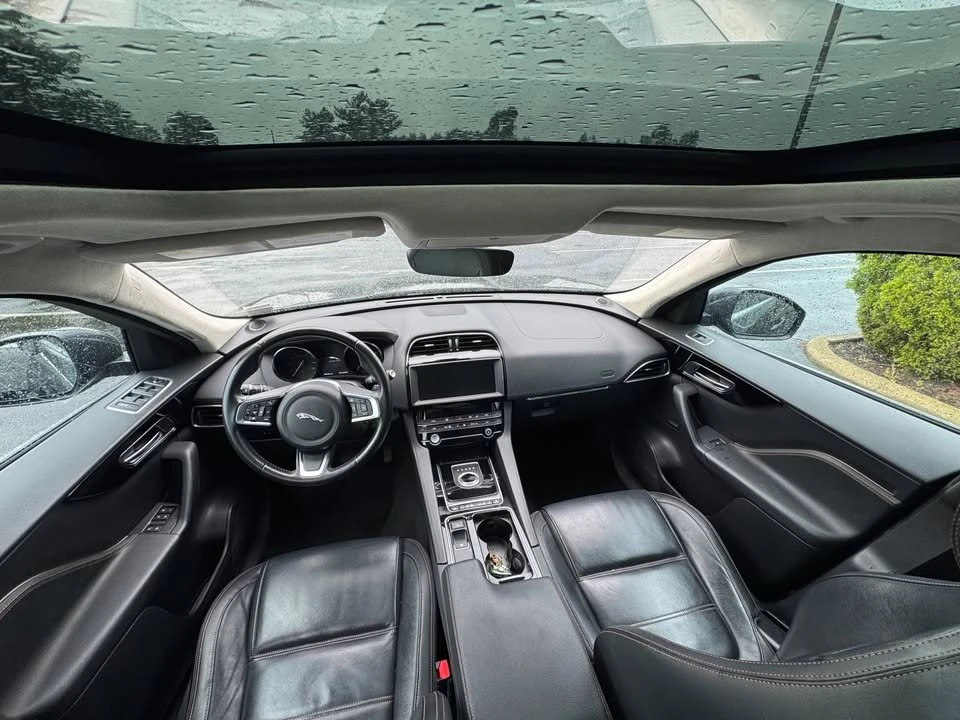 2020 Jaguar F-Pace - Image 10 of 18