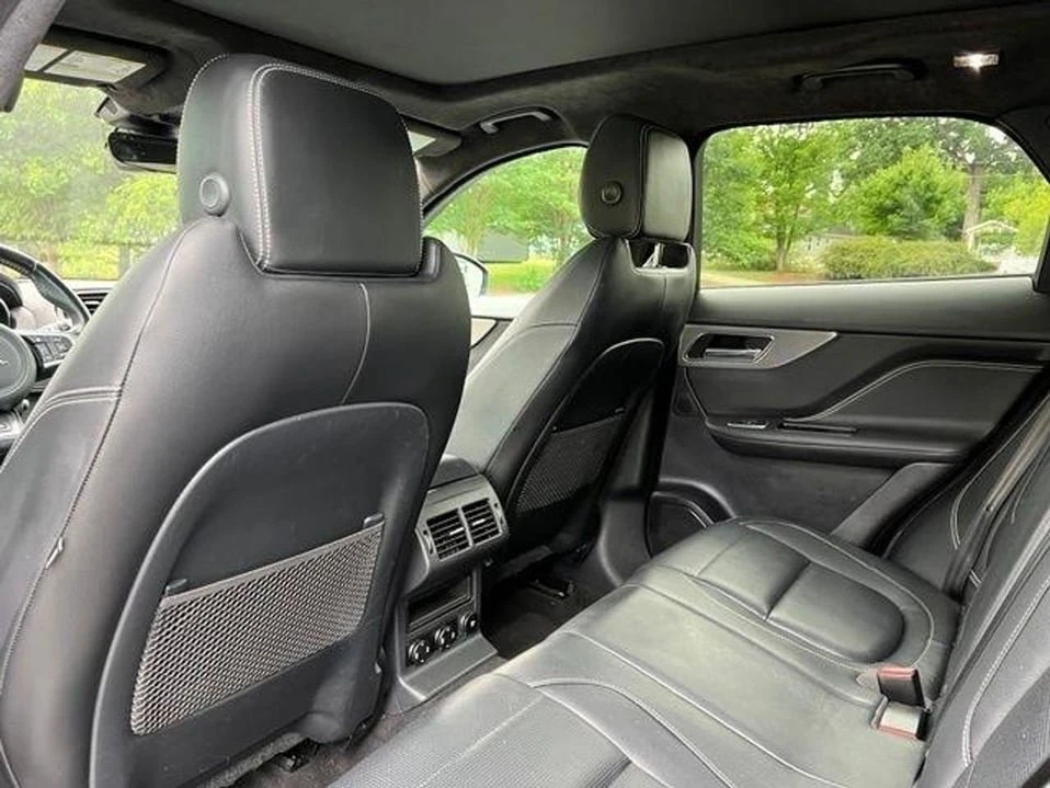 2020 Jaguar F-Pace - Image 15 of 20