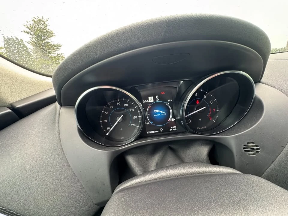 2020 Jaguar F-Pace - Image 13 of 18