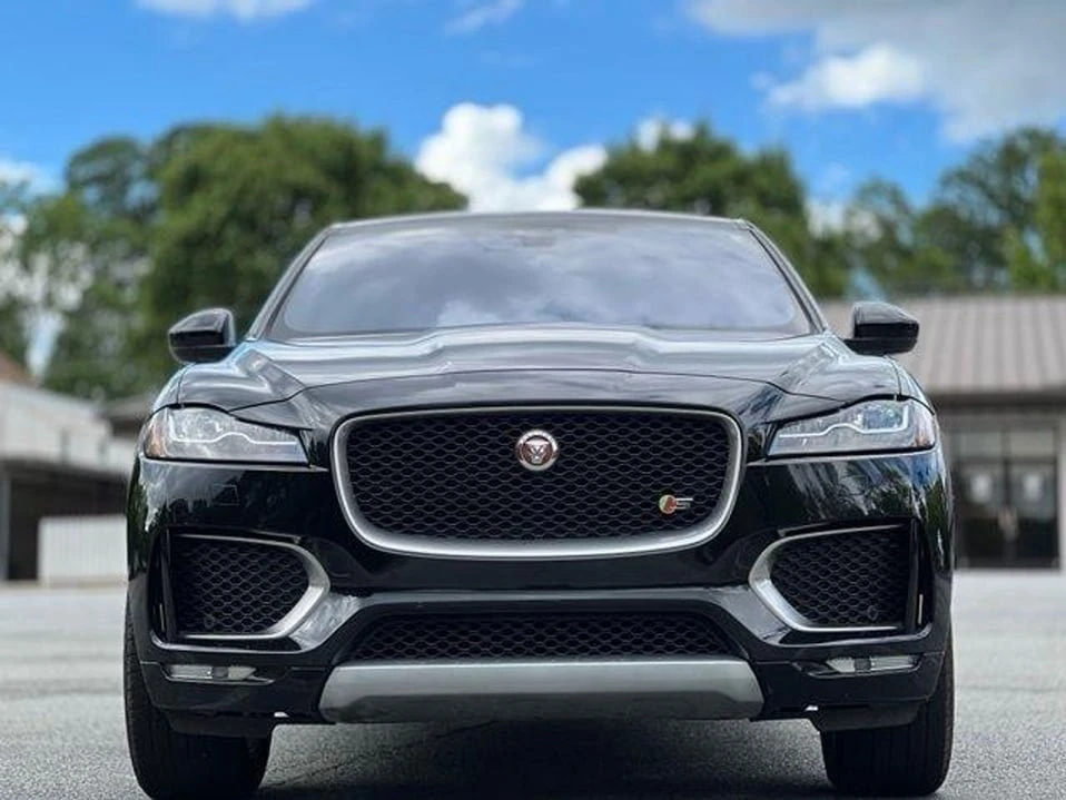 2020 Jaguar F-Pace - Image 2 of 20