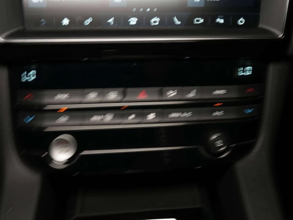 2020 Jaguar F-Pace - Image 17 of 20