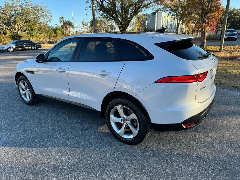 2020 Jaguar F-Pace - Image 11 of 21