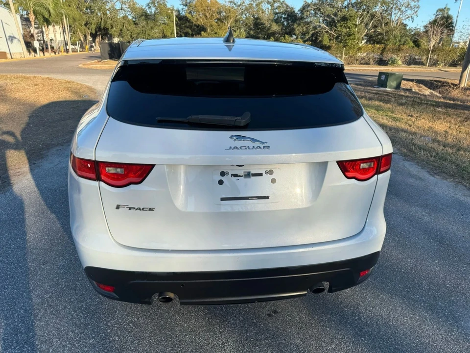 2020 Jaguar F-Pace - Image 9 of 21