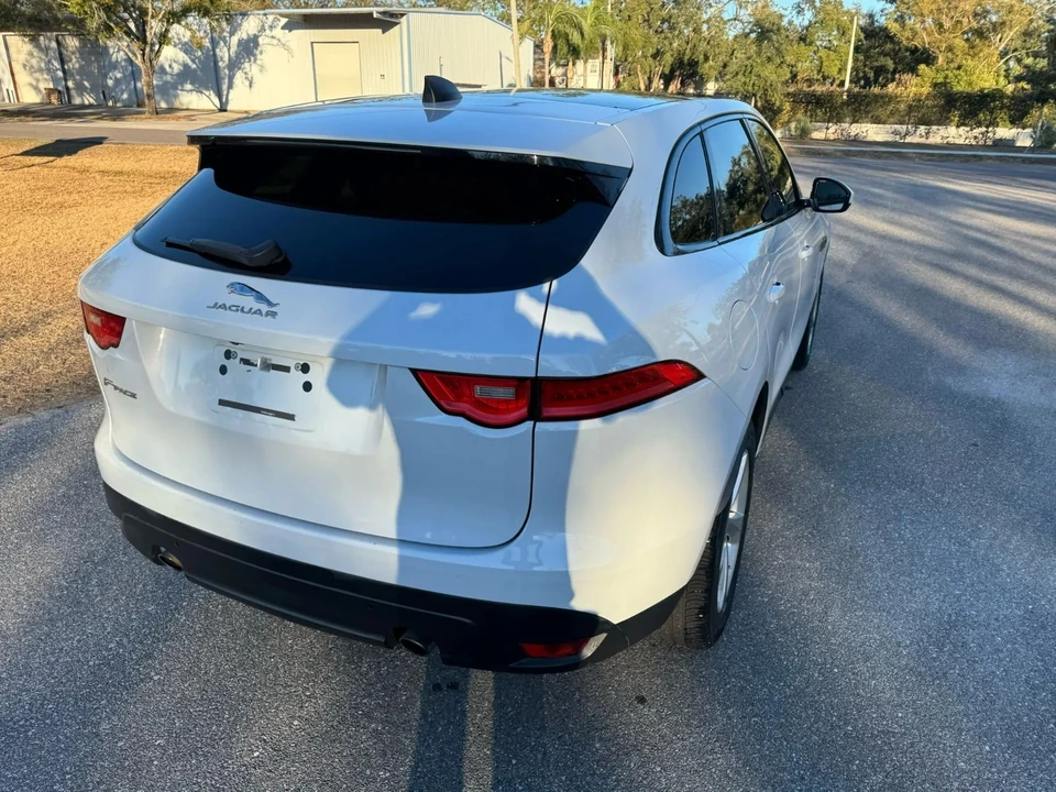 2020 Jaguar F-Pace - Image 8 of 21
