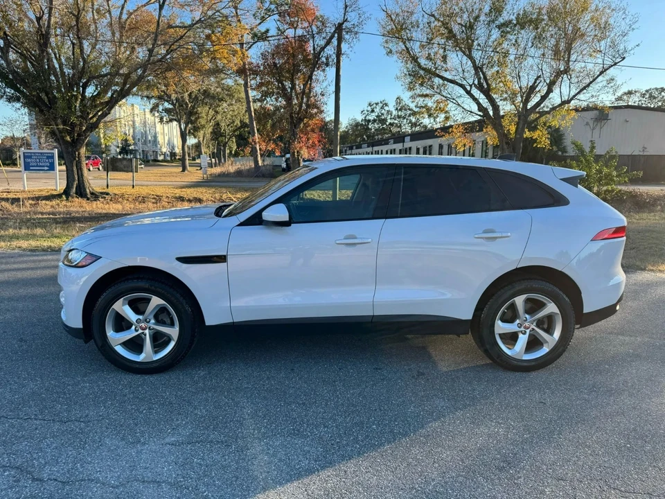 2020 Jaguar F-Pace - Image 13 of 21