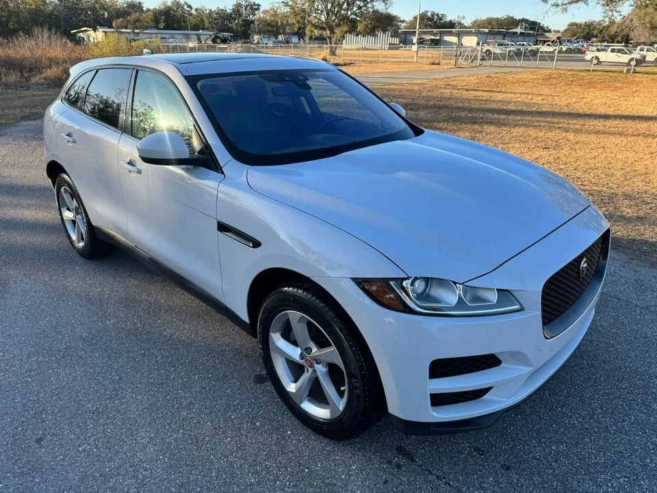 2020 Jaguar F-Pace - Image 4 of 21
