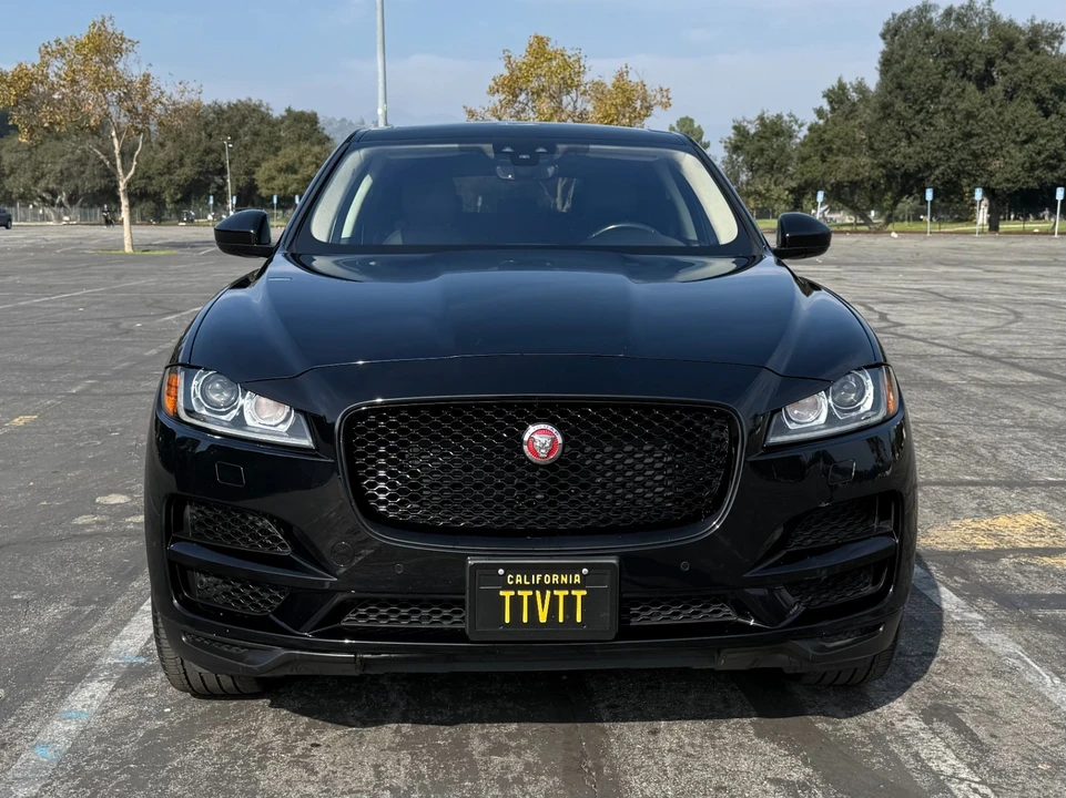 2020 Jaguar F-Pace - Image 2 of 19