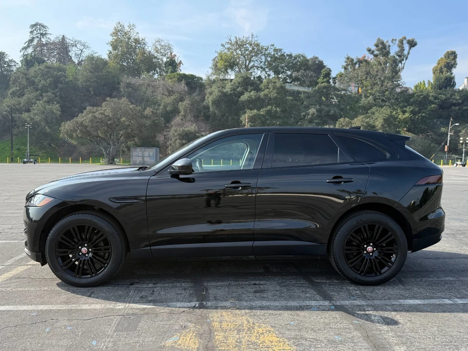 2020 Jaguar F-Pace - Image 7 of 19