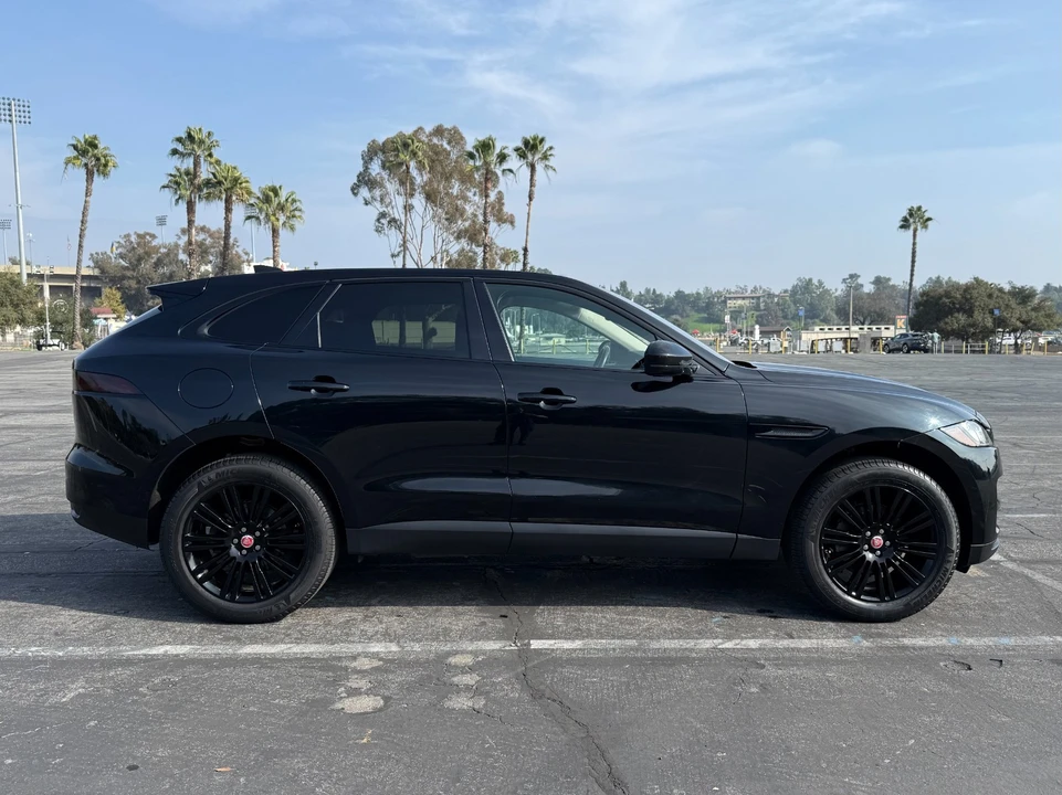 2020 Jaguar F-Pace - Image 8 of 19