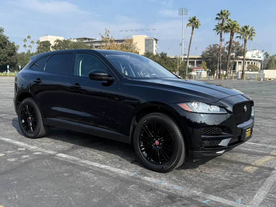 2020 Jaguar F-Pace - Image 4 of 19