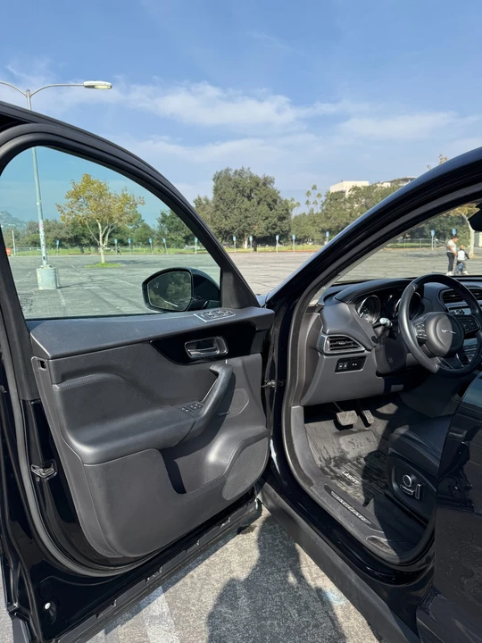 2020 Jaguar F-Pace - Image 16 of 19