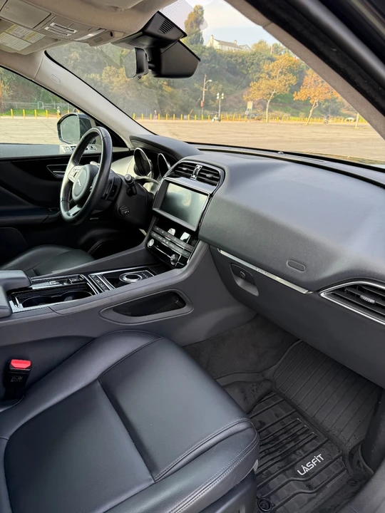 2020 Jaguar F-Pace - Image 13 of 19