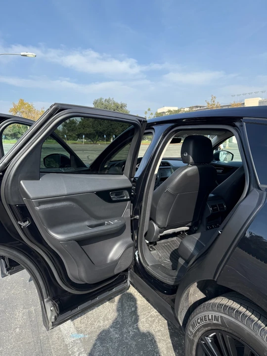 2020 Jaguar F-Pace - Image 15 of 19