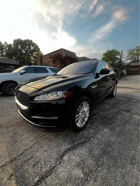 2020 Jaguar F-Pace - Image 15 of 17