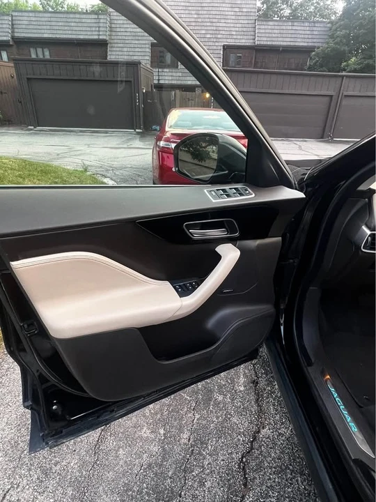 2020 Jaguar F-Pace - Image 8 of 17