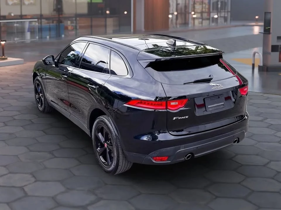 2020 Jaguar F-Pace - Image 9 of 20