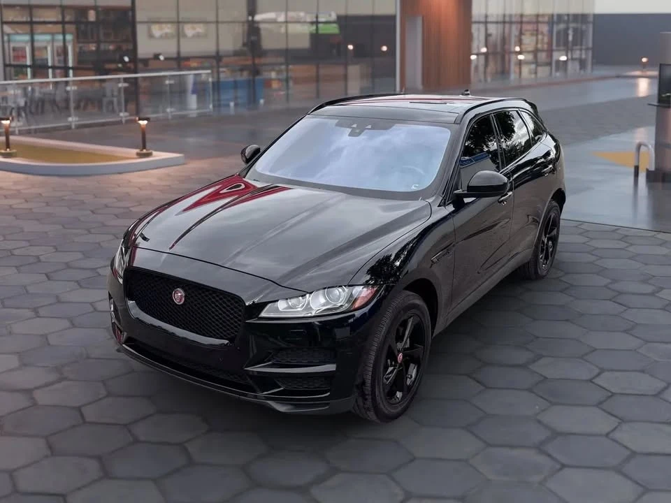 2020 Jaguar F-Pace - Image 2 of 20