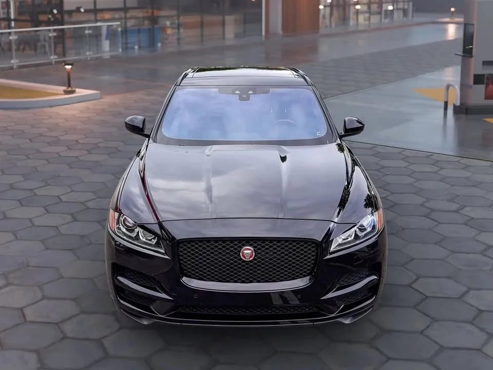 2020 Jaguar F-Pace - Image 4 of 20