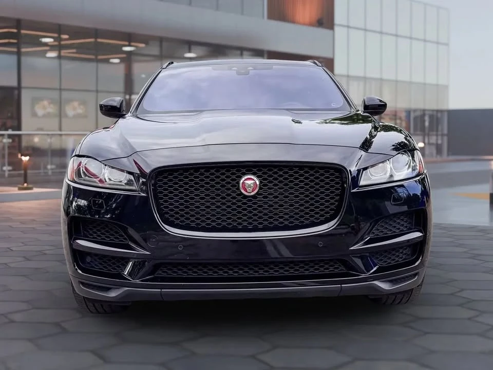 2020 Jaguar F-Pace - Image 3 of 20